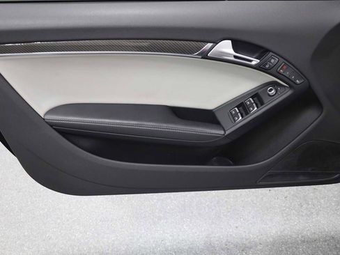 Used 2014 Audi RS 5 Cabriolet w/ Black Optic Package image 16