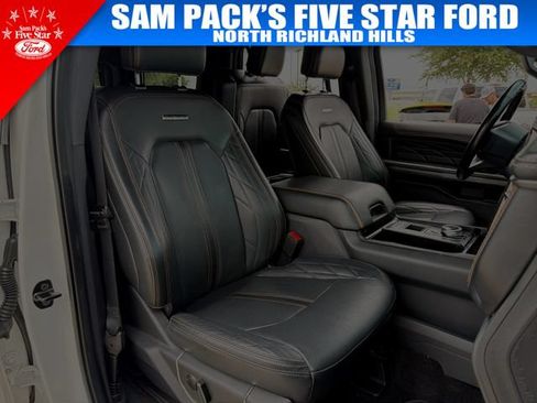 Used 2023 Ford Expedition Platinum RWD image 29