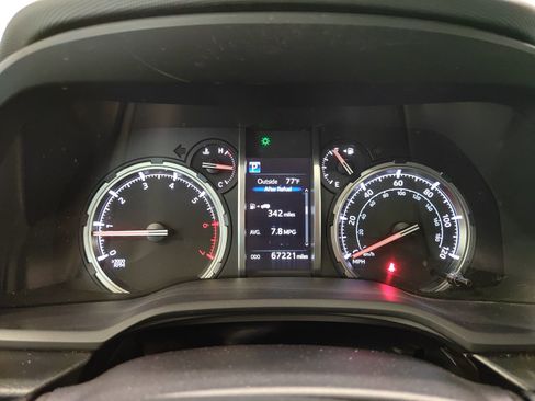 Used 2021 Toyota 4Runner Limited AWD/4WD image 27