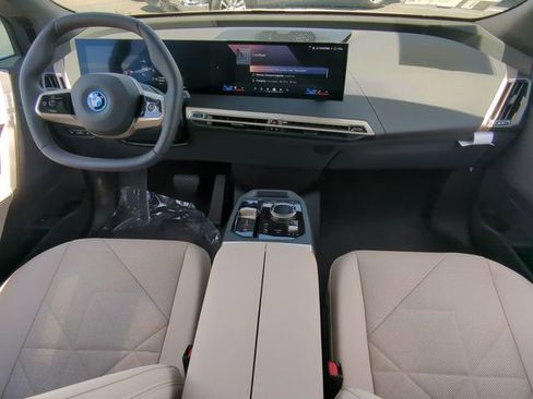 New 2025 BMW iX xDrive50 w/ Convenience Package image 15