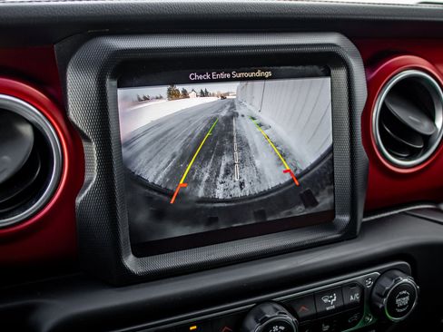 Used 2018 Jeep Wrangler Unlimited Rubicon image 41