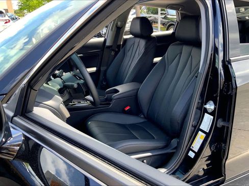 Used 2025 Acura Integra FWD image 8