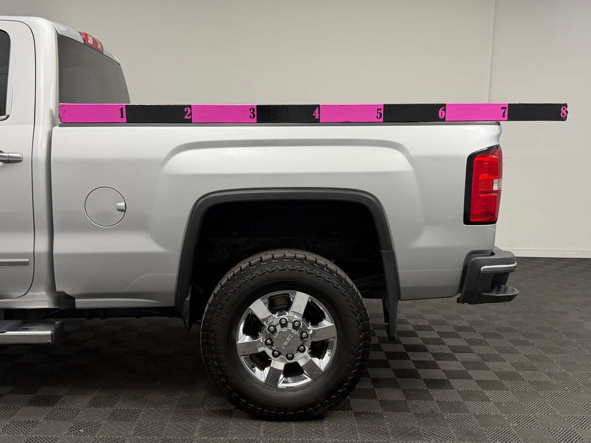 Used 2016 GMC Sierra 2500 SLT w/ Duramax Plus Package AWD/4WD image 27