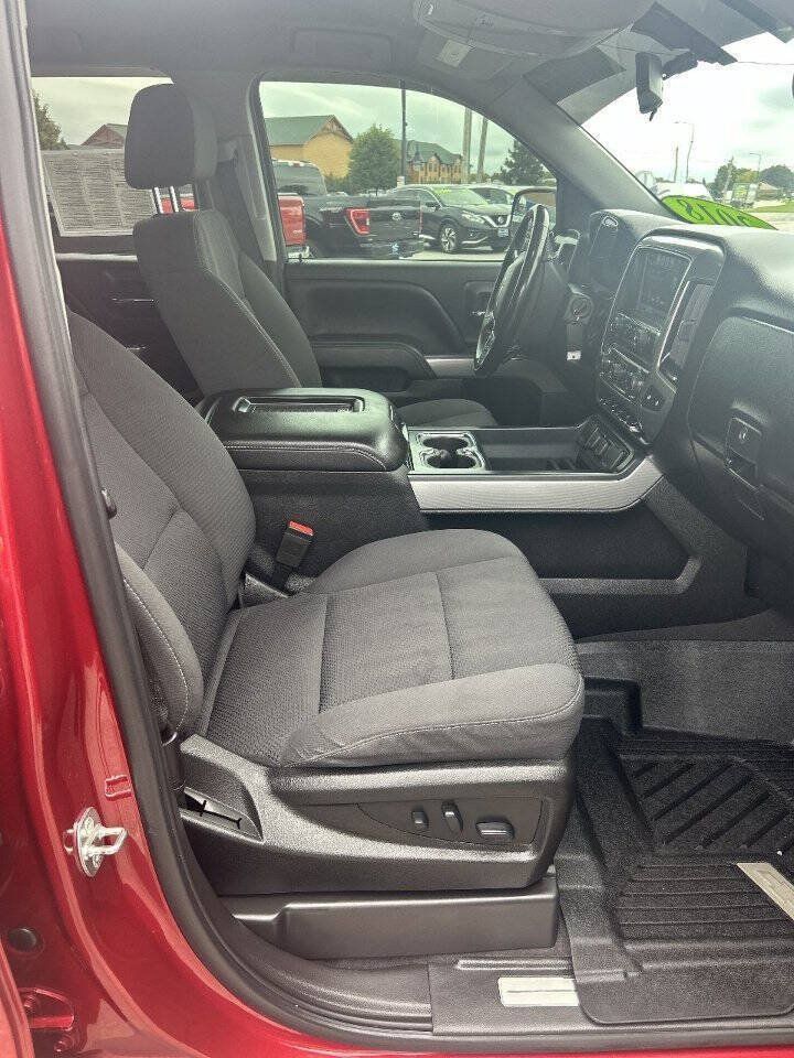 Used 2018 Chevrolet Silverado 1500 LT w/ All Star Edition AWD/4WD image 23
