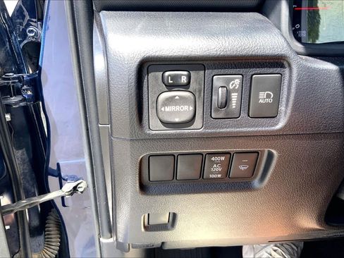 Used 2022 Toyota 4Runner SR5 Premium w/ Moonroof Package AWD/4WD image 36