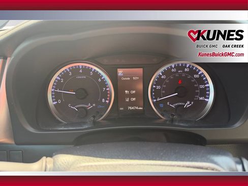 Used 2019 Toyota Highlander LE FWD image 14