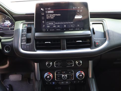 Used 2023 GMC Yukon SLT RWD image 41