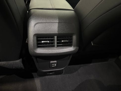 Used 2022 GMC Terrain SLT w/ Infotainment Package II AWD/4WD image 12