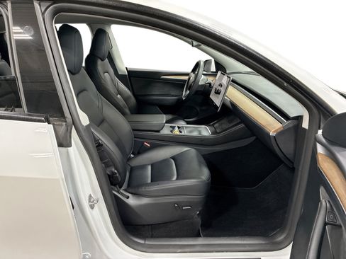 Certified 2023 Tesla Model Y Performance AWD/4WD image 13