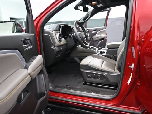 Used 2024 Chevrolet Colorado ZR2 w/ ZR2 Convenience Package III AWD/4WD image 10