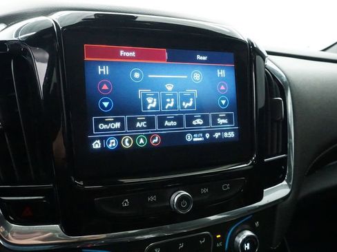 Used 2023 Chevrolet Traverse Premier image 34