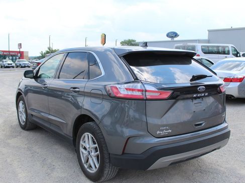 Used 2022 Ford Edge SEL w/ Convenience Package AWD/4WD image 4