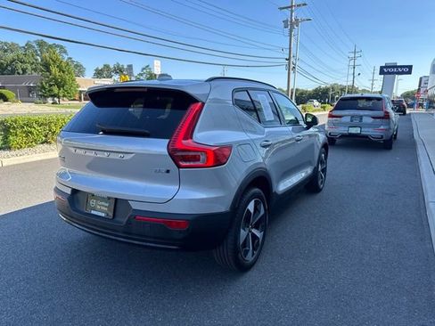 Certified 2025 Volvo XC40 B5 Plus AWD/4WD image 5