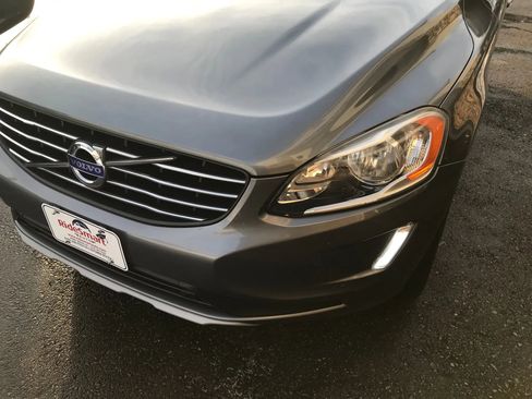 Used 2016 Volvo XC60 T5 Premier w/ Proximity Package image 59