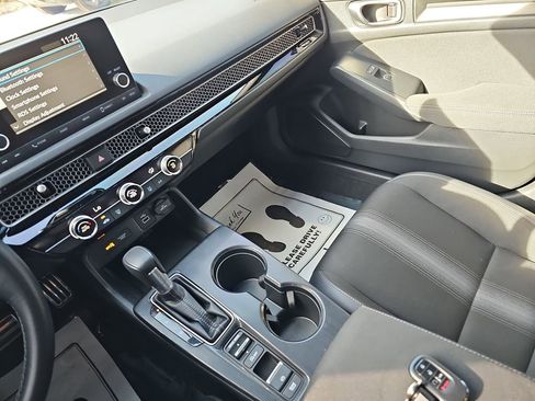 Used 2024 Honda Civic Sport image 29