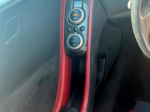 Used 2012 McLaren MP4-12C Coupe image 27