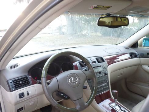 Used 2003 Lexus ES 330 image 8