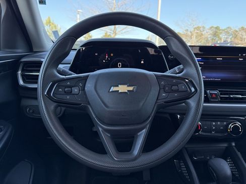 Used 2025 Chevrolet TrailBlazer LT image 14