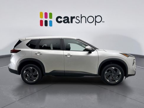 Used 2025 Nissan Rogue SV AWD/4WD image 6