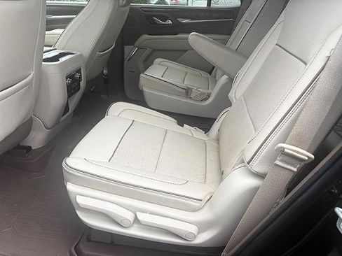 Used 2021 GMC Yukon Denali w/ Denali Ultimate Package AWD/4WD image 16