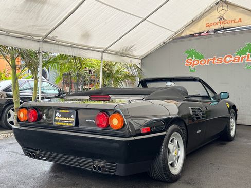 Used 1990 Ferrari Mondial T Cabriolet image 10