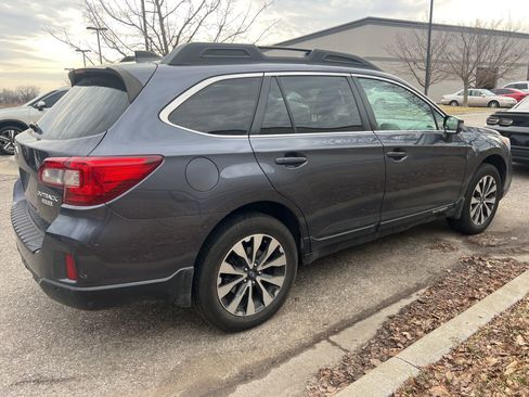 Used 2017 Subaru Outback 2.5i Limited image 5