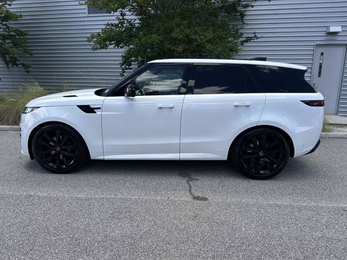 Certified 2024 Land Rover Range Rover Sport Dynamic SE AWD/4WD image 2