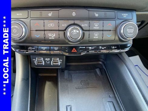 Used 2022 Dodge Durango GT image 23