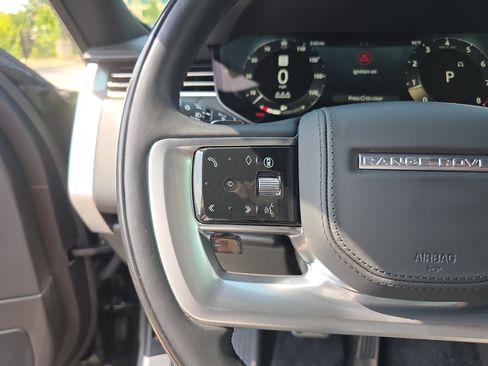 Certified 2025 Land Rover Range Rover SE AWD/4WD image 32