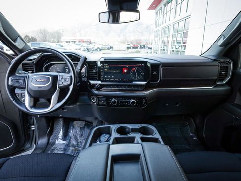 Used 2023 GMC Sierra 1500 SLE image 17