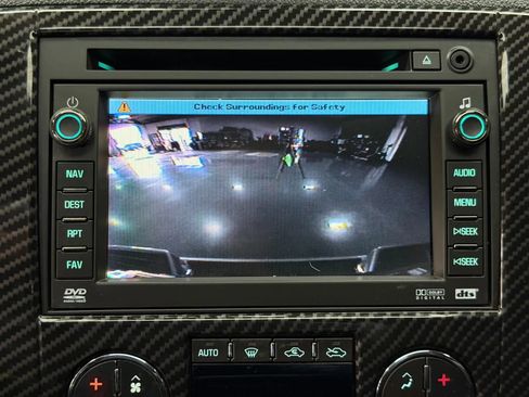 Used 2009 Chevrolet Avalanche LTZ AWD/4WD image 39