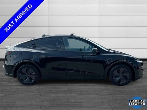 Used 2026 Tesla Model Y Long Range AWD/4WD image 2