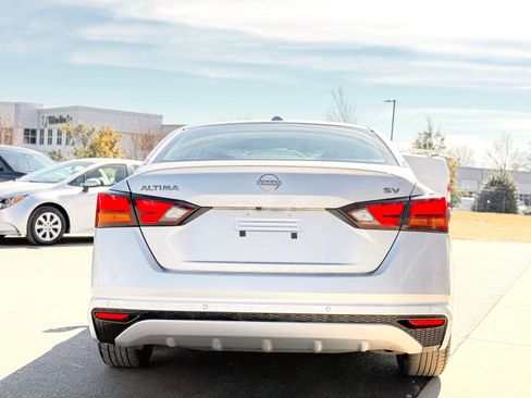 Used 2023 Nissan Altima 2.5 SV image 9