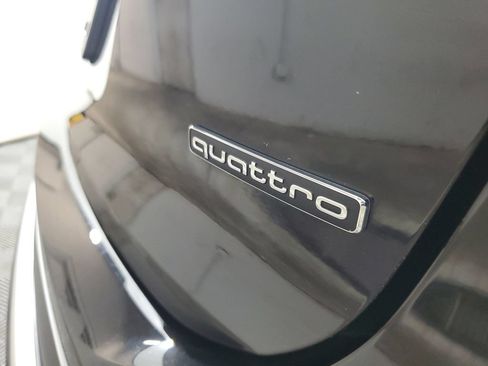 Used 2023 Audi Q4 e-tron Premium Plus w/ Premium Plus AWD/4WD image 4