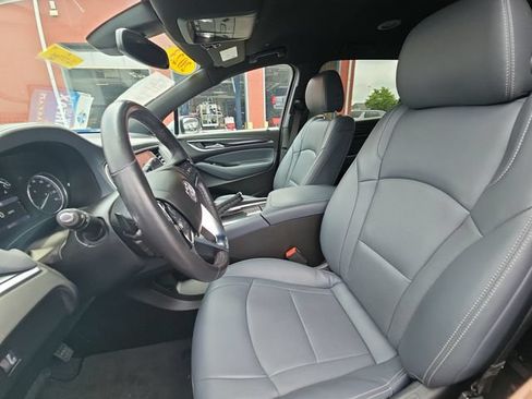 Used 2023 Buick Enclave Essence AWD/4WD image 21