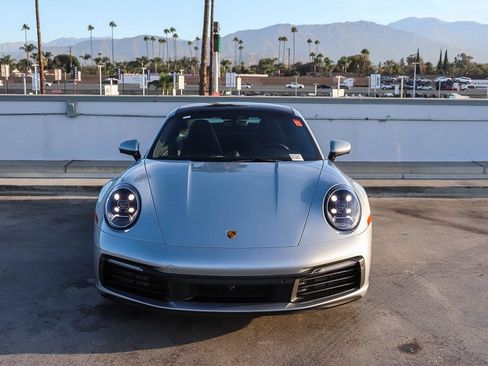 Used 2022 Porsche 911 Carrera RWD image 2