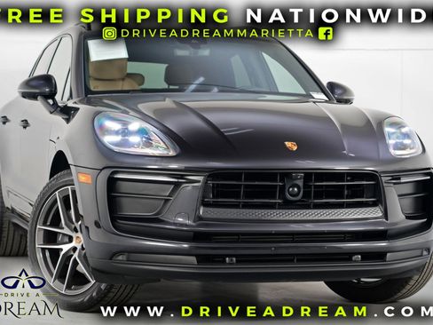 Used 2024 Porsche Macan image 2