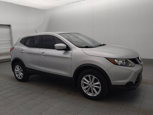 Used 2017 Nissan Rogue Sport S w/ S Appearance Package FWD image 11