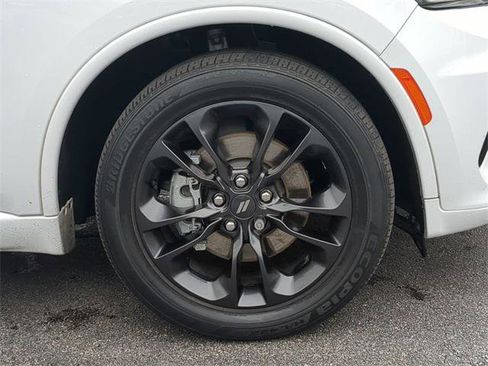 Certified 2021 Dodge Durango SXT image 11