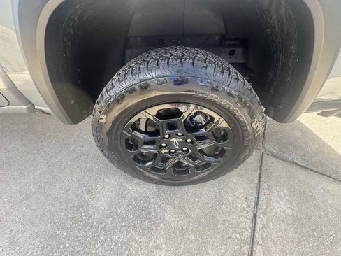 Used 2026 Chevrolet Colorado Trail Boss AWD/4WD image 31