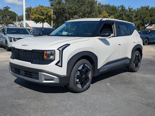 New 2027 Kia Seltos S FWD image 2
