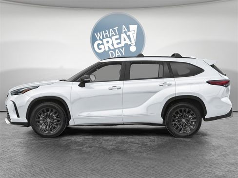 New 2026 Toyota Highlander XSE image 5