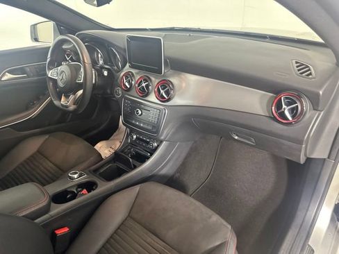 Used 2015 Mercedes-Benz CLA 250 image 25
