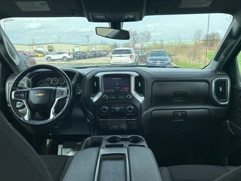 Used 2022 Chevrolet Silverado 1500 LT image 36