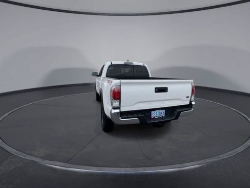 Certified 2023 Toyota Tacoma TRD Off-Road AWD/4WD image 7