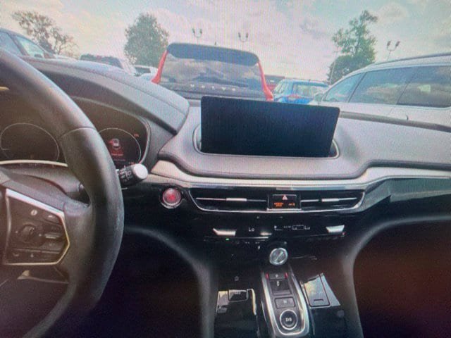 Used 2024 Acura MDX w/ Technology Package FWD image 11