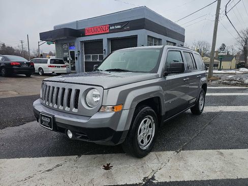 Used 2016 Jeep Patriot Sport w/ Power Value Group image 9