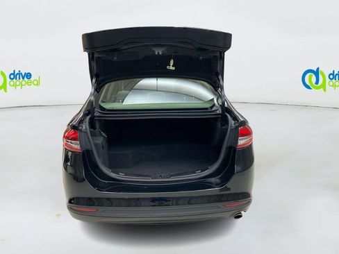 Used 2018 Ford Fusion SE image 13