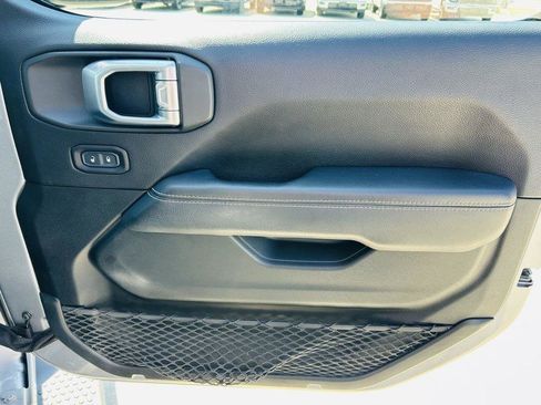 Used 2020 Jeep Wrangler Unlimited Sahara w/ Uconnect 4C Nav & Sound Group image 26