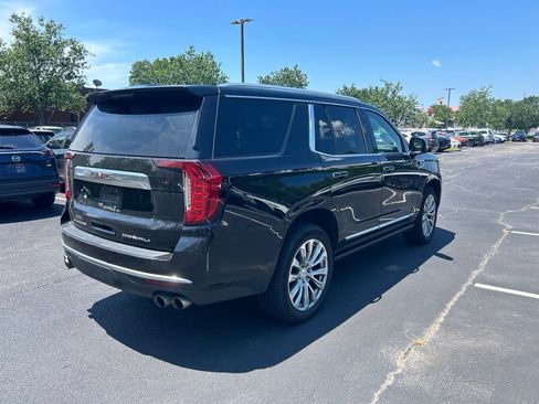 Used 2022 GMC Yukon Denali AWD/4WD image 3